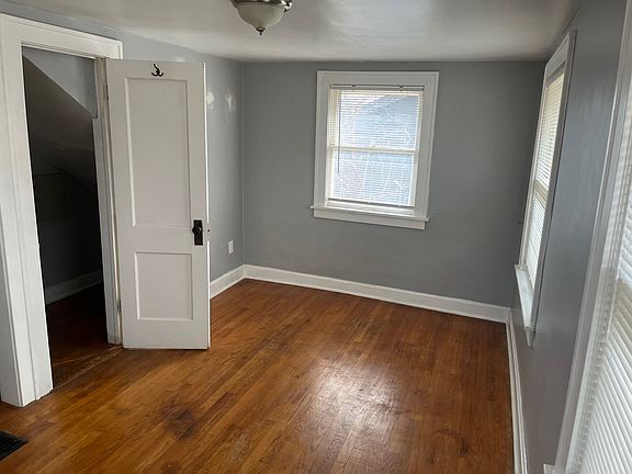 4th image of 5938 Forest Ave