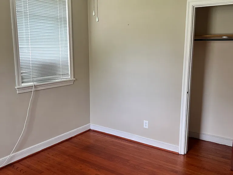 411 Carol St — Photo 7