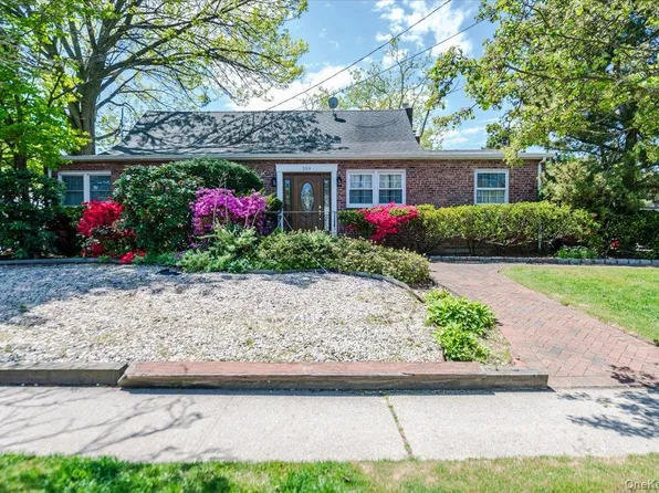 593 Pearl Street, Oceanside, NY 11572
