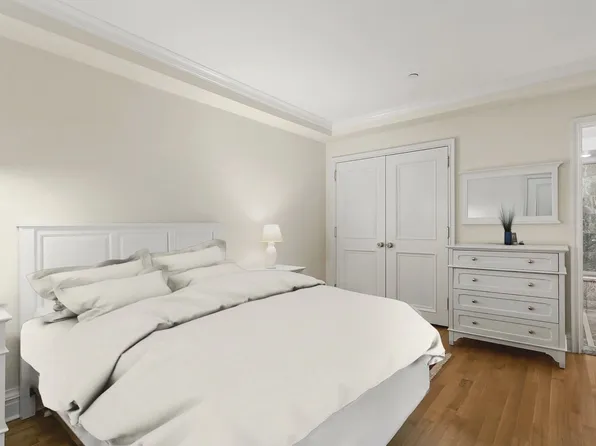 502 Park Avenue image 5 of 8