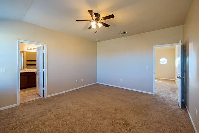 402 Zenith Rd — Photo 29