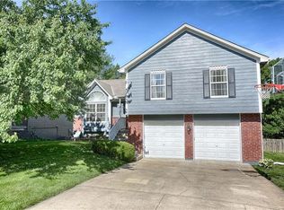 824 NE Adams Dr, Lees Summit, MO 64086
