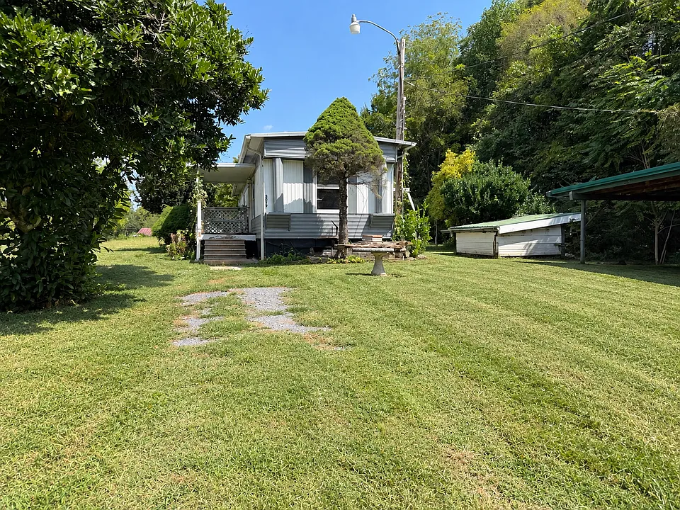3079 Highway 81 S