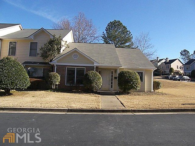 1st image of 204 Triple Oaks Dr