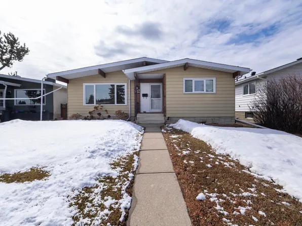 7123 39a Ave NW, Edmonton, AB T6K 0R7