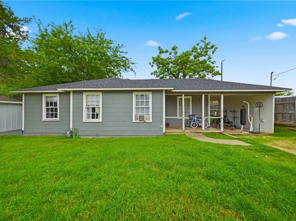 3006 1st St, Bryan, TX 77801