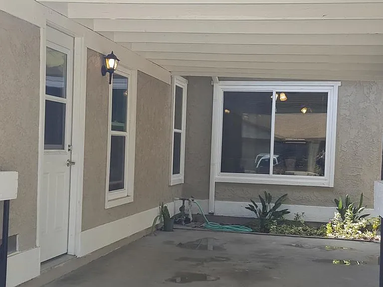 4875 Colony Dr — Photo 4