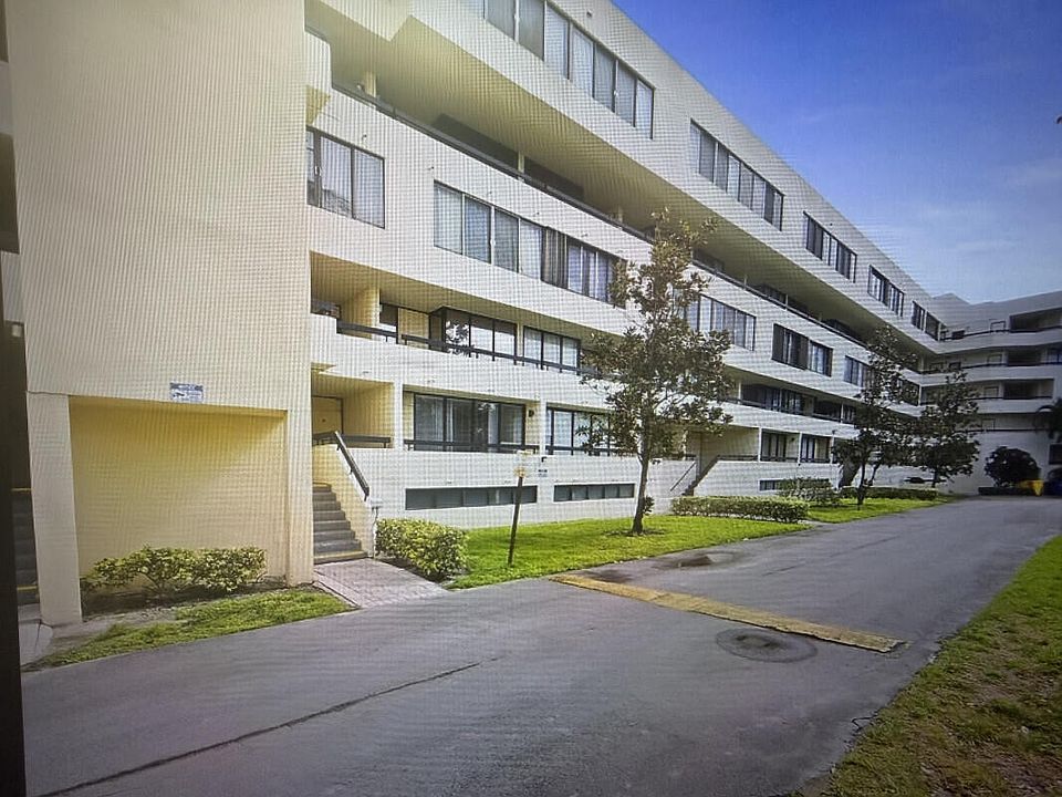 1st image of 1401 S Federal Highway #102