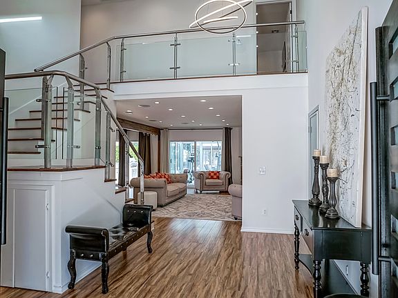 3rd image of 22738 Sylvan St