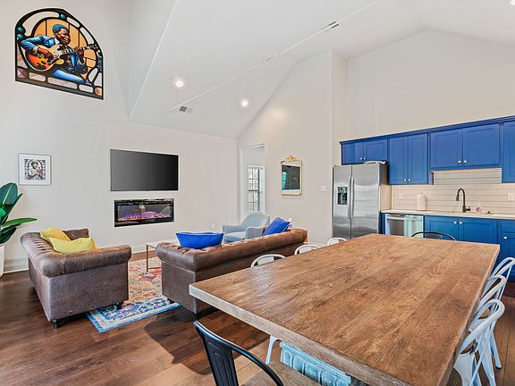 Dining Room/Living Room