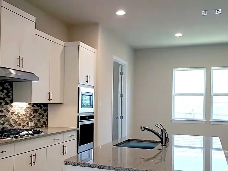 5612 Fresno Ave — Photo 10