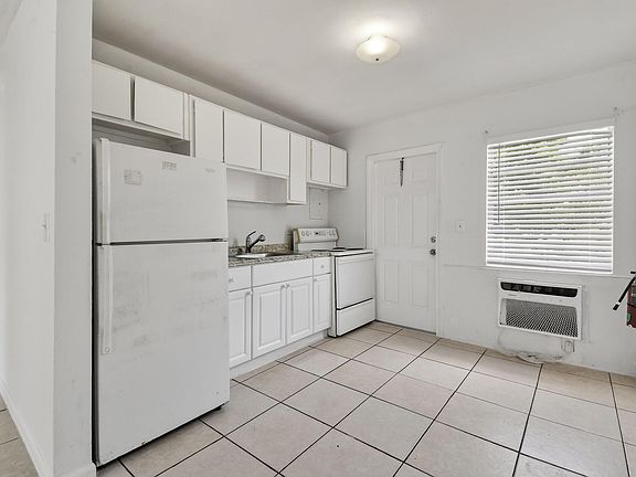 4th image of 1172 W 34th Street #1