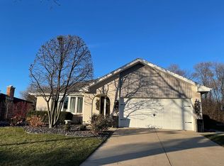 2510 Abbey Dr, Darien, IL 60561