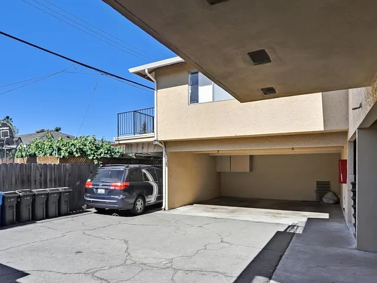 2070 Sahara Way #3 — Photo 25
