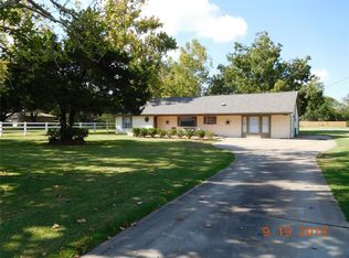 10602 N Humble Camp Rd, Dickinson, TX 77539