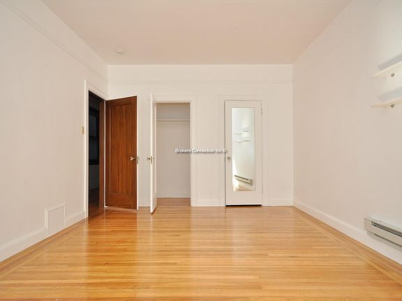 5th image of 283 Bartlett St