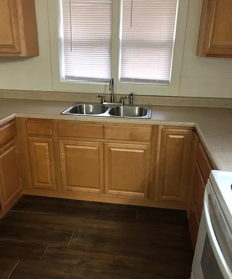 204 Madison St — Photo 2