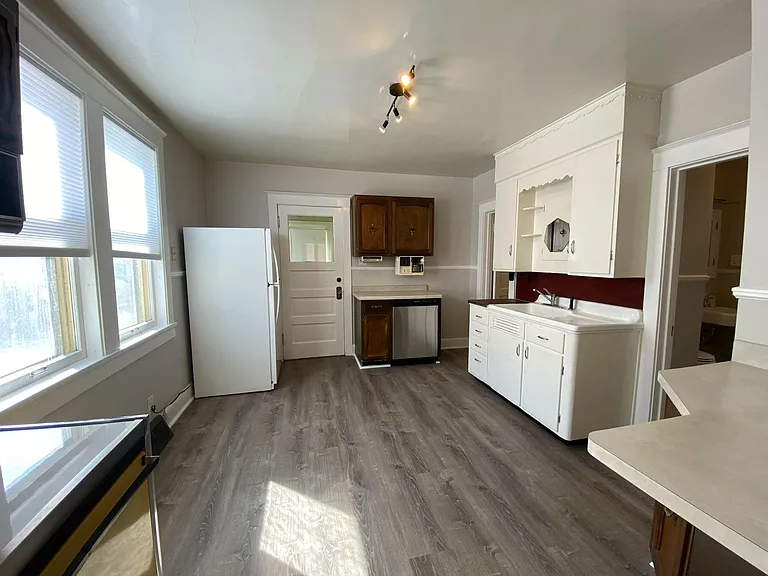 3010 Devonshire St #1 — Photo 7