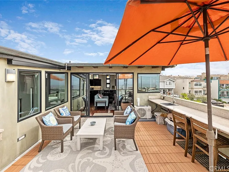 925 Monterey Blvd — Photo 13