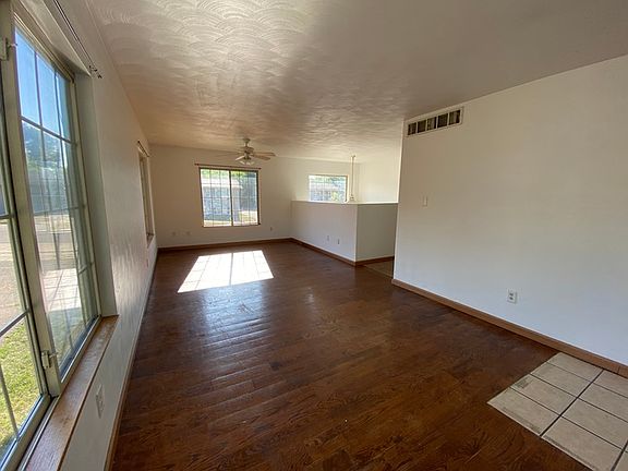 2nd image of 1236 Jack Pine Dr
