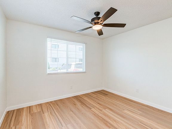 4th image of 416 E Sunset Rd APT B