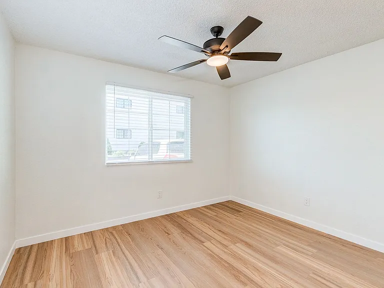 416 East Sunset Road — Photo 4