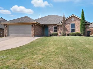 2055 Ridgeview Rd, Midwest City, OK 73130