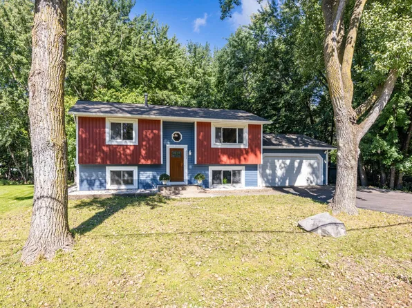 3251 Victoria St N, Shoreview, MN 55126