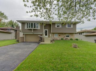 8472 Edison St, Crown Point, IN 46307