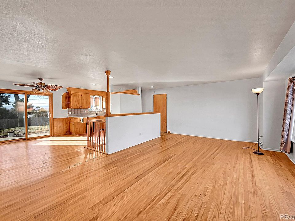 2nd image of 1080 Marigold Drive