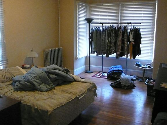 3rd image of 1608 Cambridge St #1