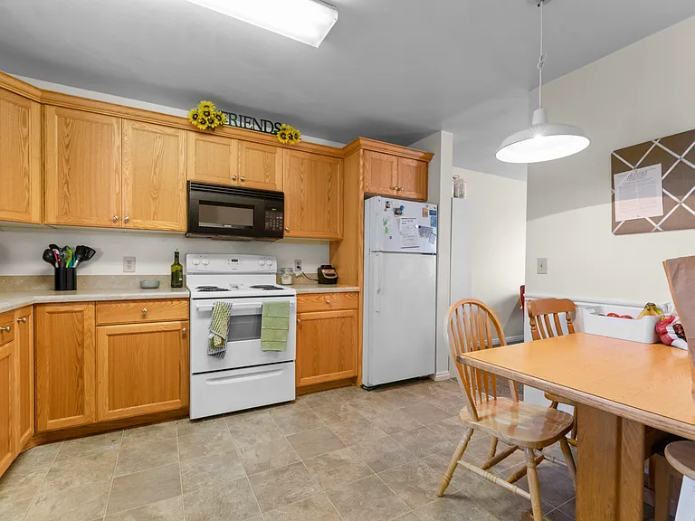 642 N 200 E #104 — Photo 6