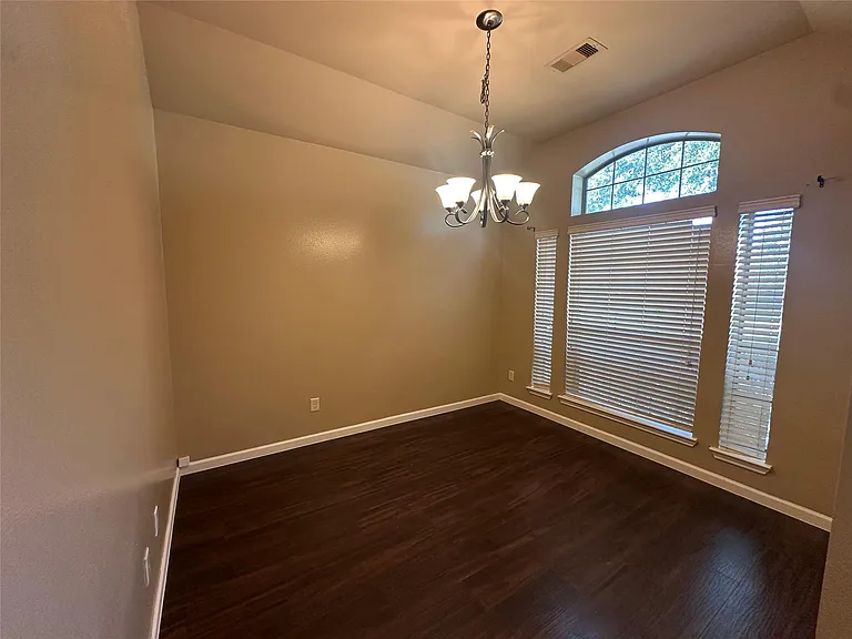 27511 Gatlin Ln — Photo 3