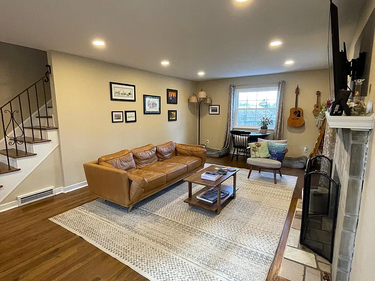 1070 Old Gate Rd — Photo 10