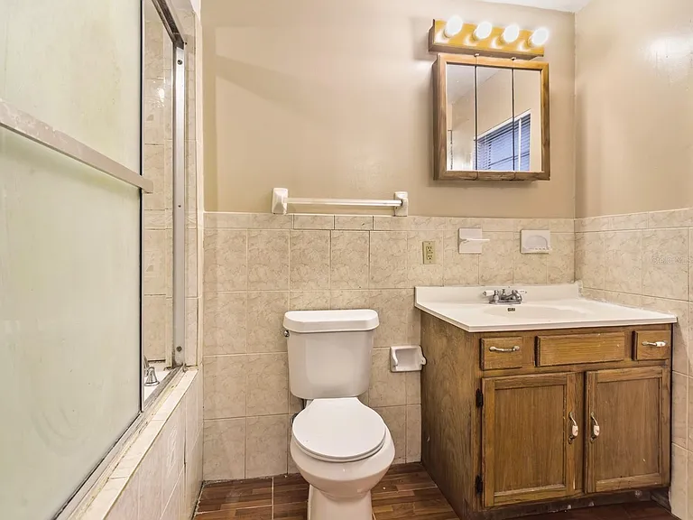 1321 N Hart Blvd — Photo 5