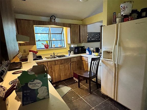 5th image of 713 NW 95TH TERRACE