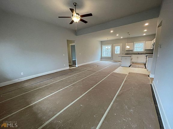 3rd image of 128 Wisteria Ln