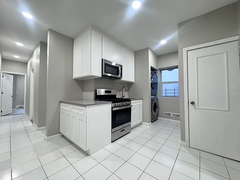 3338 Shore Pkwy #1F — Photo 4