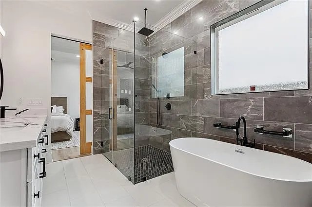 286 Lowe St — Photo 23
