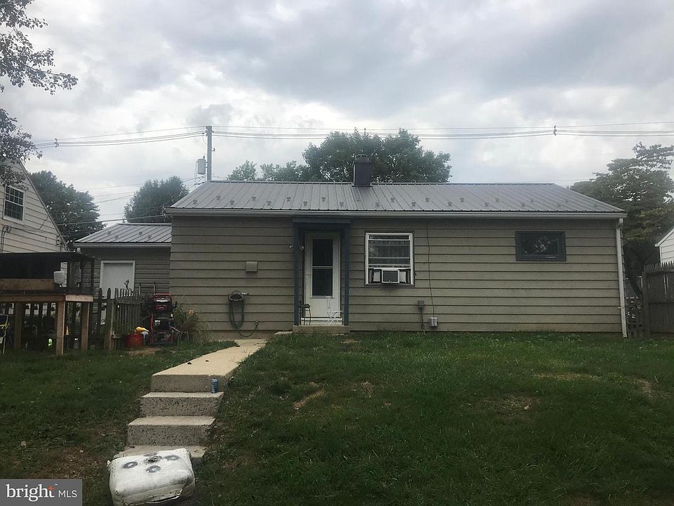 2nd image of 1564 Scotland Ave