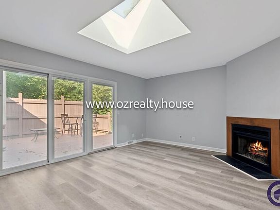 5th image of 5537 Willowood Ct