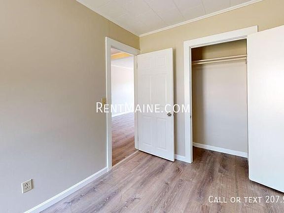 5th image of 114 Riverside Dr Unit 2