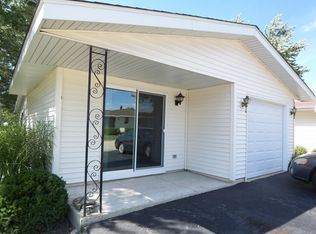 1014 Chelsea Ln, Schaumburg, IL 60193