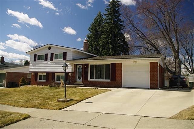 1st image of 1124 Georgina Dr