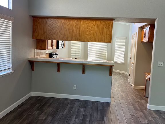 3rd image of 2898 E Deyoung Dr