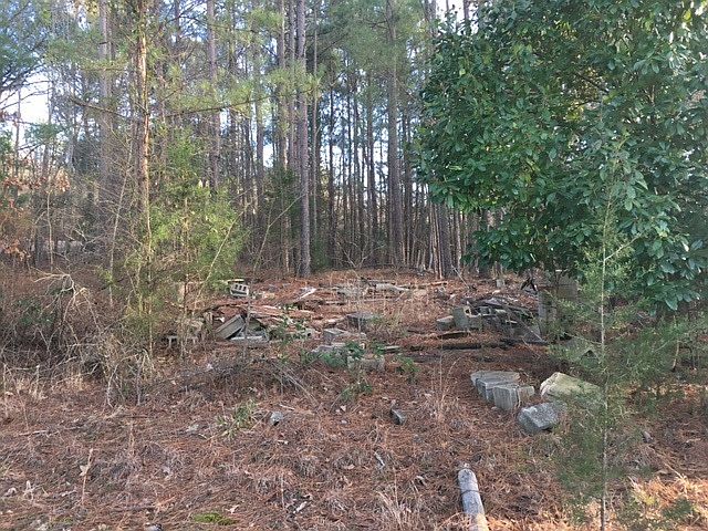 2nd image of 3557 Rockbridge Rd