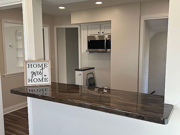 Dining room into kitchen