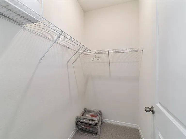 5358 NW 48th Pl — Photo 32
