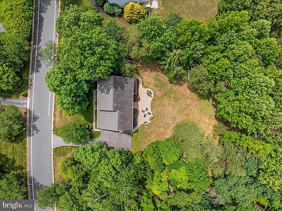 5th image of 2600 Howard Grove Rd