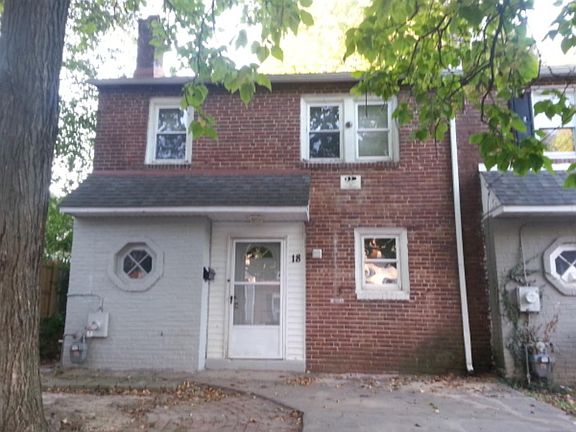 3rd image of 18 S Rodney Dr